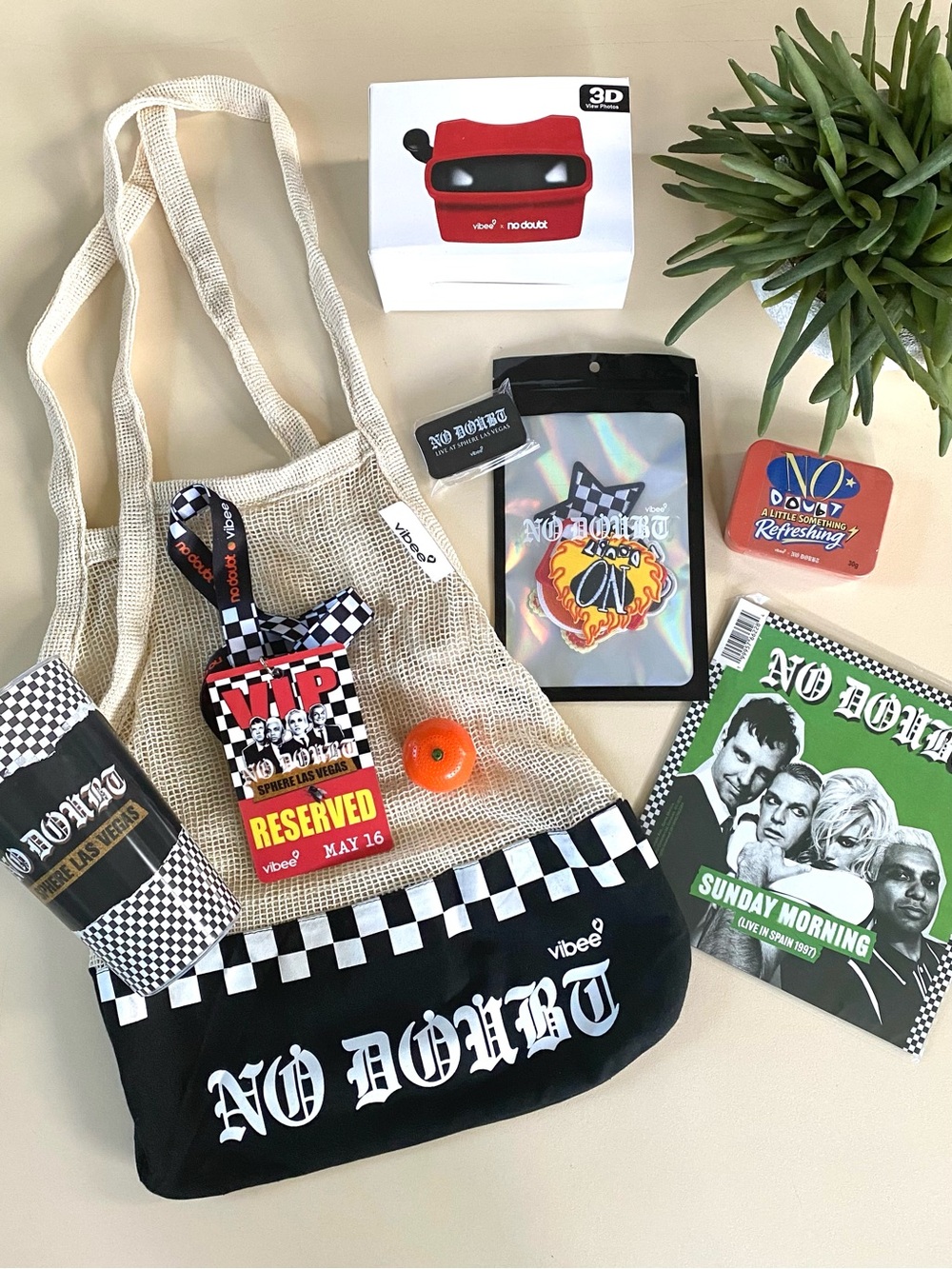 NO DOUBT - 2026 Las Vegas Sphere Concert Vibee VIP Gift Bag - Picture 2 of 10